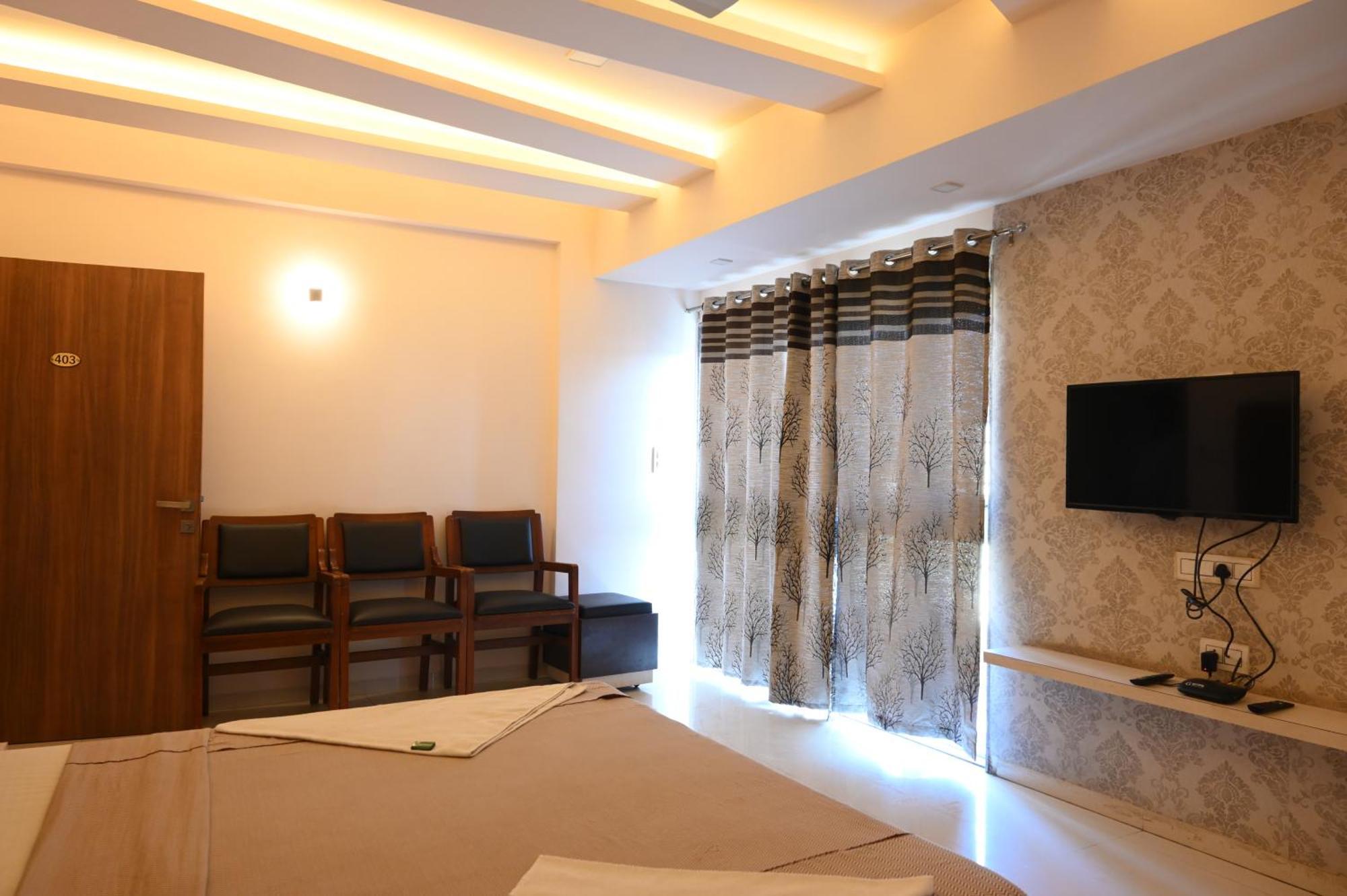 Hotel Ramkrishna Inn Kolhápur Kültér fotó